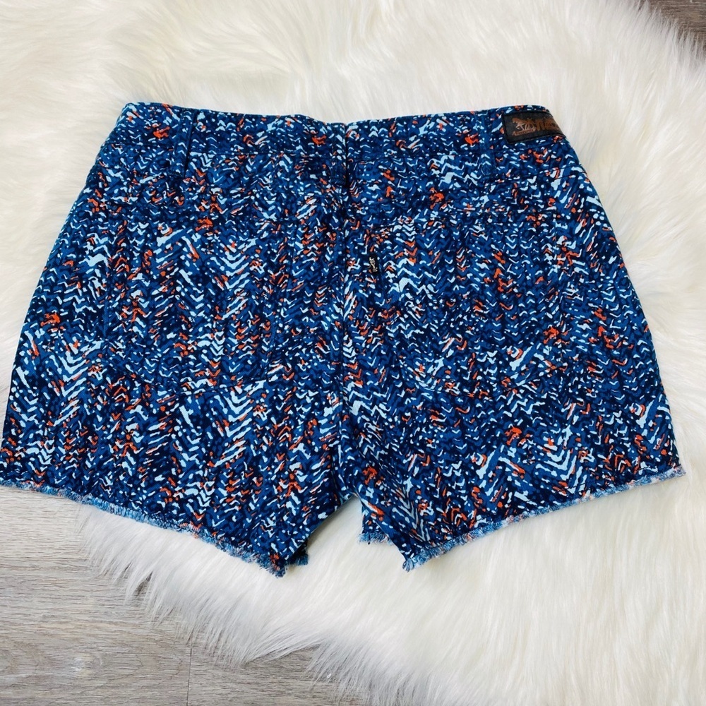 Women’s Levi’s Patterned Jean Shorts size 6 - Picture 2 of 7